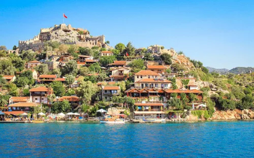 Antalya Havalimanı’ndan Demre’deki otel, apart, pansiyon ve villa adreslerine konforlu transfer sunan AYT VIP Transfers hizmeti